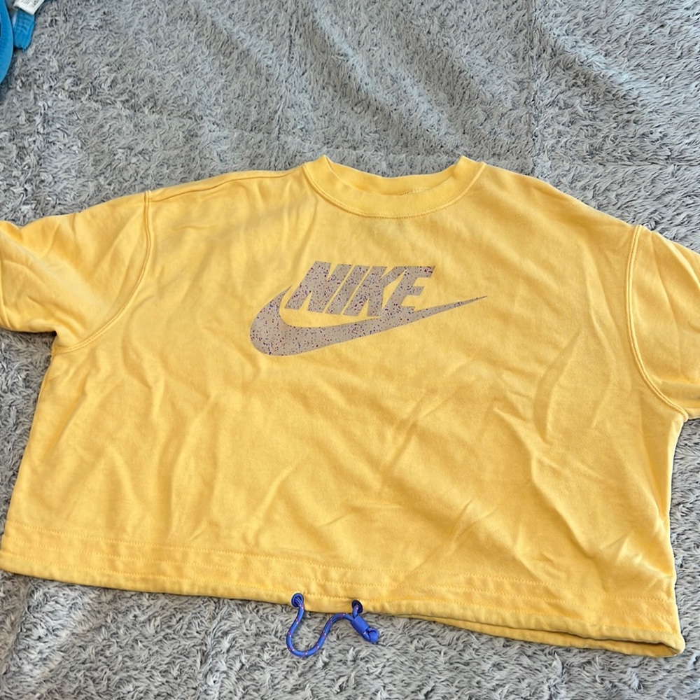 Yellow Nike cropped tee large